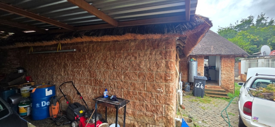 5 Bedroom Property for Sale in Stilfontein North West